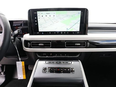 New 2026 Lincoln Aviator AWD image 14