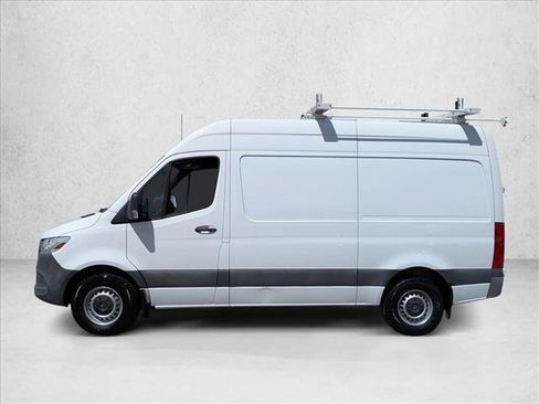 Used 2022 Mercedes-Benz Sprinter 2500 image 12