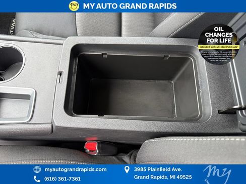 Used 2025 Nissan Altima 2.5 SV FWD image 28