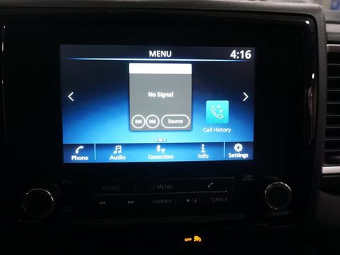 Used 2022 Nissan Frontier SV w/ Technology Package image 10