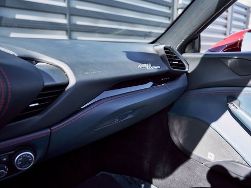 Used 2019 Ferrari 488 Spider image 76