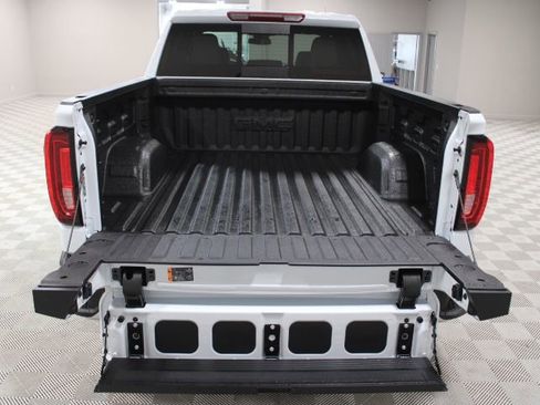 New 2026 GMC Sierra 1500 SLT w/ SLT Premium Plus Package AWD/4WD image 15