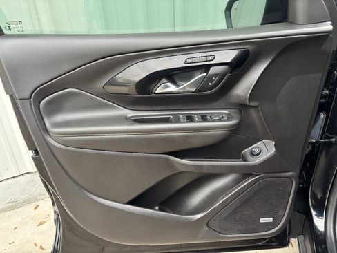 Used 2024 GMC Terrain AT4 w/ Infotainment Package II image 13