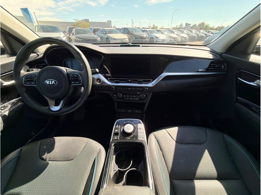 Used 2020 Kia Niro EX Premium w/ Cold Weather Package FWD image 5