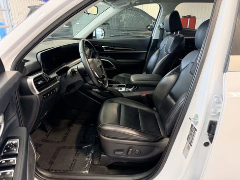 Used 2025 Kia Telluride S AWD/4WD image 9