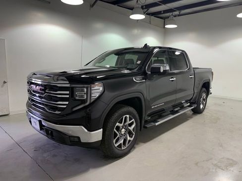 New 2026 GMC Sierra 1500 SLT w/ SLT Premium Package image 3
