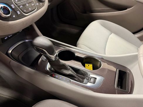 Used 2025 Chevrolet Malibu LT FWD image 8