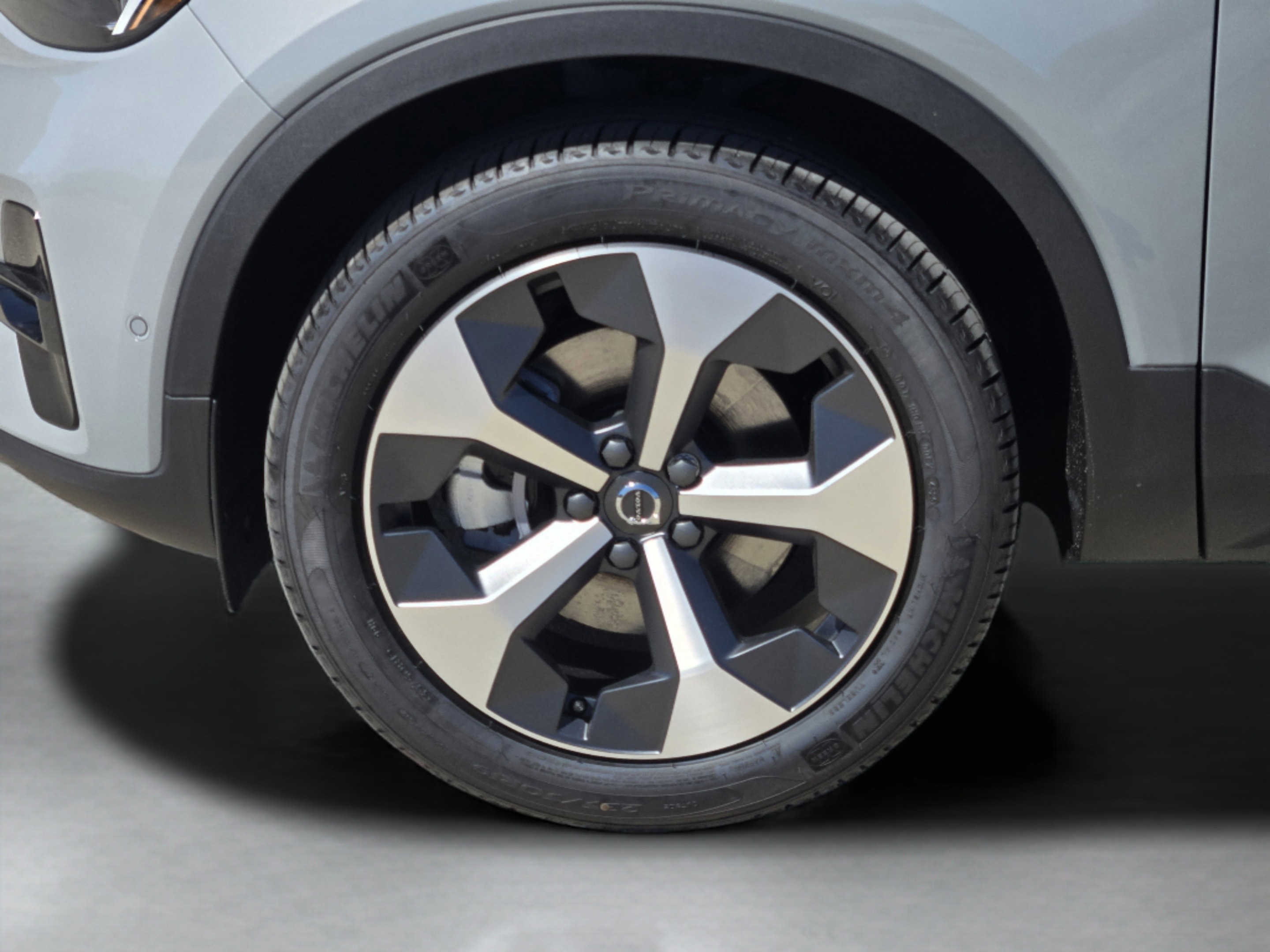 Used 2026 Volvo XC40 B5 Plus w/ Protection Package Premier AWD/4WD image 15