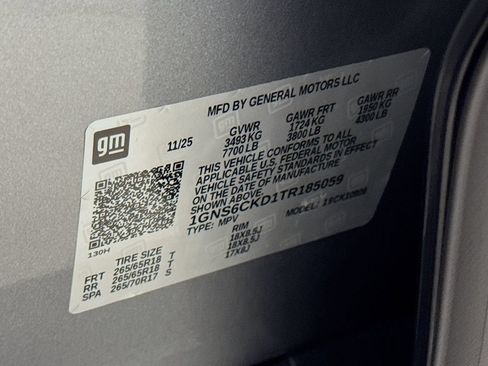 Used 2026 Chevrolet Suburban LT w/ Comfort Package AWD/4WD image 32