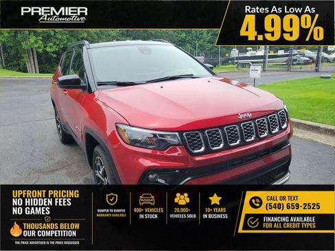 Used 2025 Jeep Compass Limited AWD/4WD image 1