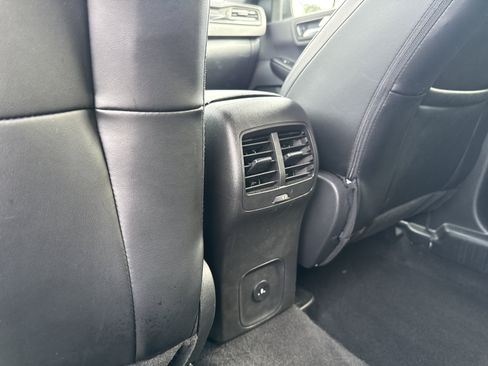 Used 2025 Ford Escape ST-Line AWD/4WD image 26