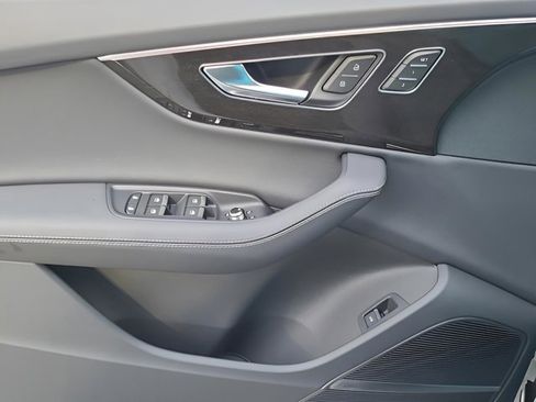 Used 2025 Audi Q7 3.0T Premium Plus w/ Premium Plus Package image 21