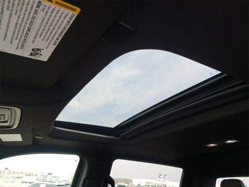 Used 2025 Chevrolet Silverado 1500 ZR2 w/ Technology Package image 23