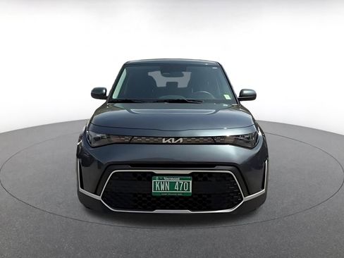 Used 2025 Kia Soul LX w/ LX Technology Package FWD image 4