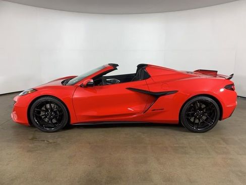 Used 2025 Chevrolet Corvette Z06 RWD image 17