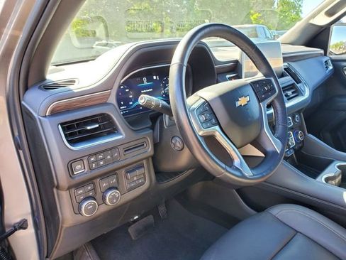 Used 2022 Chevrolet Tahoe LT w/ Luxury Package AWD/4WD image 25