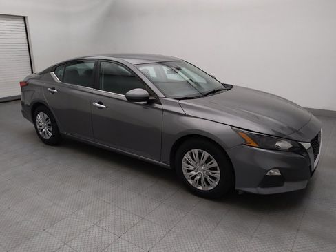 Used 2022 Nissan Altima 2.5 S FWD image 11