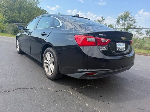 Used 2016 Chevrolet Malibu LT w/ Leather Package FWD image 8