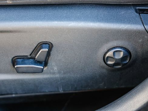 Used 2019 Dodge Charger SXT w/ Leather Interior Group image 21