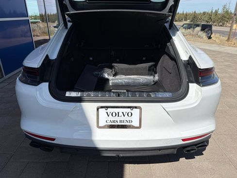 Used 2022 Porsche Panamera 4S AWD/4WD image 9