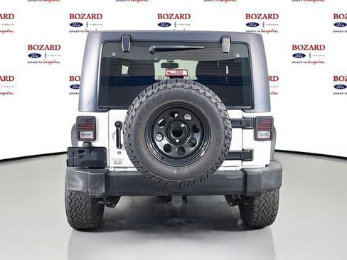 Used 2018 Jeep Wrangler Sport AWD/4WD image 7