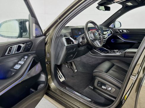 Used 2024 BMW X7 M60i w/ Executive Package AWD/4WD image 4