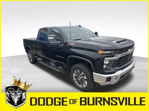 Used 2024 Chevrolet Silverado 2500 LT w/ All Star Edition image 2