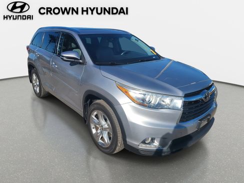 Used 2016 Toyota Highlander Limited Platinum image 3