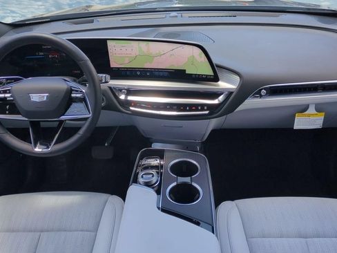 Certified 2024 Cadillac Lyriq Luxury AWD/4WD image 17