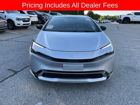 Used 2025 Toyota Prius Plug-In Hybrid FWD image 2
