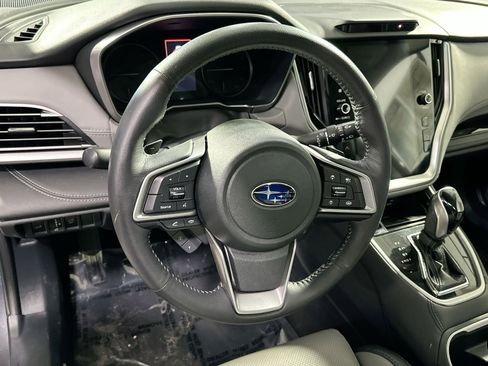 Used 2020 Subaru Outback Limited image 19