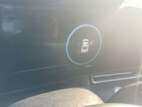 Used 2025 Hyundai Elantra SEL image 10