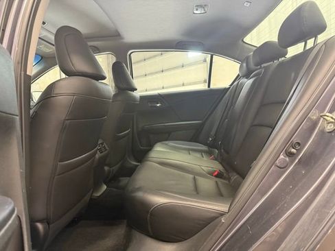 Used 2017 Honda Accord EX-L image 23