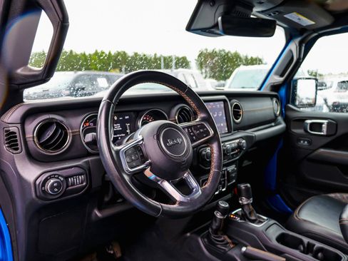 Used 2022 Jeep Gladiator Overland AWD/4WD image 16