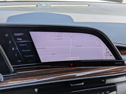 Certified 2024 Cadillac Escalade Premium Luxury w/ LPO, Floor Liner Package AWD/4WD image 32