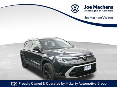 Used 2025 Volkswagen Taos SEL AWD/4WD image 1