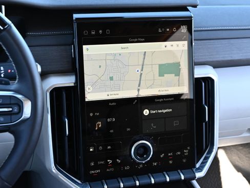 Used 2024 GMC Acadia Denali w/ Super Cruise Package image 27