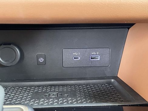 Used 2025 Nissan Pathfinder Platinum FWD image 23