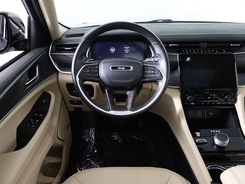 Used 2021 Jeep Grand Cherokee L Limited AWD/4WD image 40