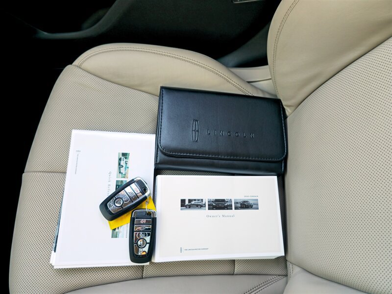 Used 2020 Lincoln Corsair Reserve FWD image 36