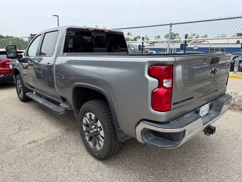 Used 2024 Chevrolet Silverado 2500 LT AWD/4WD image 4