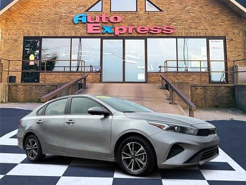 Used 2024 Kia Forte LXS FWD image 1