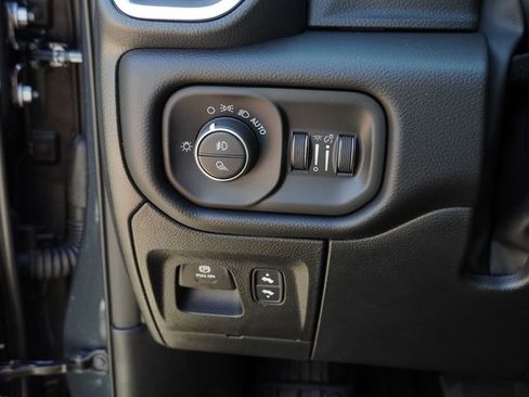 New 2026 RAM 1500 Laramie AWD/4WD image 18