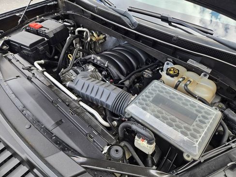 Used 2021 GMC Yukon Denali w/ Denali Premium Package image 12