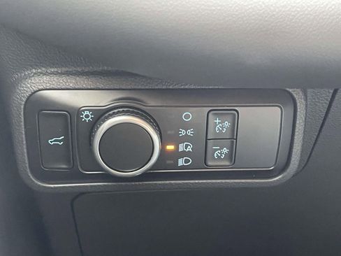 Used 2025 Ford Explorer Active image 28