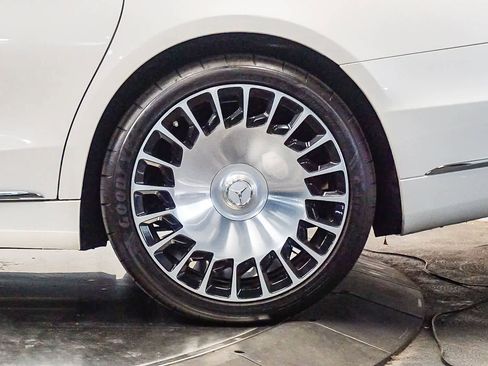 Used 2018 Mercedes-Benz Maybach S 650 image 7