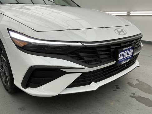 Used 2025 Hyundai Elantra Sport image 26