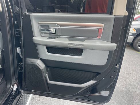 Used 2020 RAM 1500 Classic SLT w/ Luxury Group RWD image 22