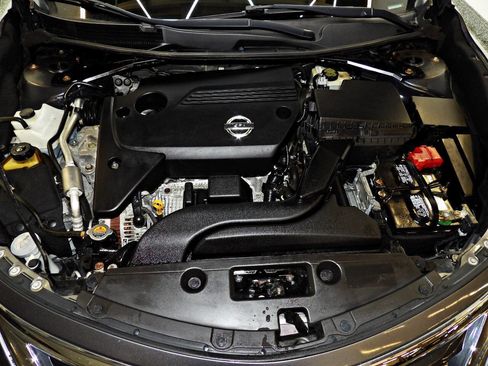 Used 2015 Nissan Altima 2.5 SL w/ Moonroof Package image 23