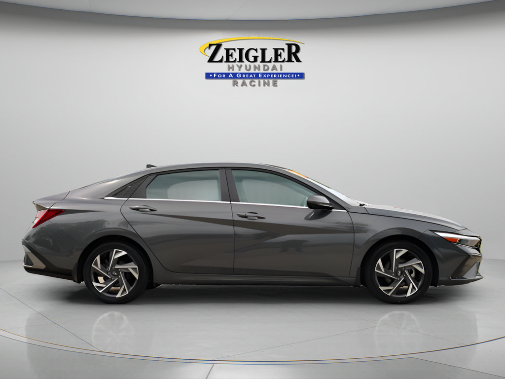 Certified 2024 Hyundai Elantra SEL w/ Convenience Package FWD image 8